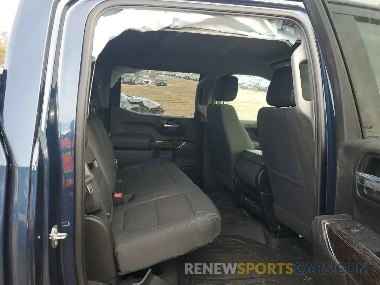 10 Photograph of a damaged car 3GTU9CET5MG361186 GMC SIERRA 2021