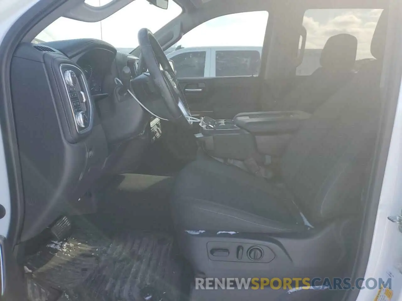 7 Photograph of a damaged car 3GTU9CET6MG367479 GMC SIERRA 2021