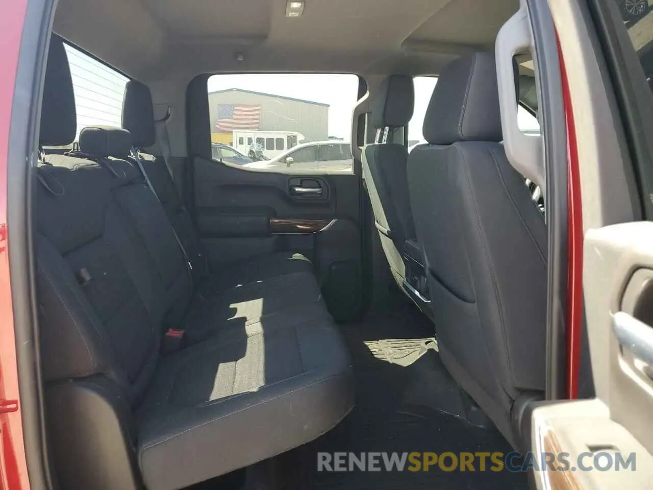 10 Photograph of a damaged car 3GTU9CET9MG345332 GMC SIERRA 2021