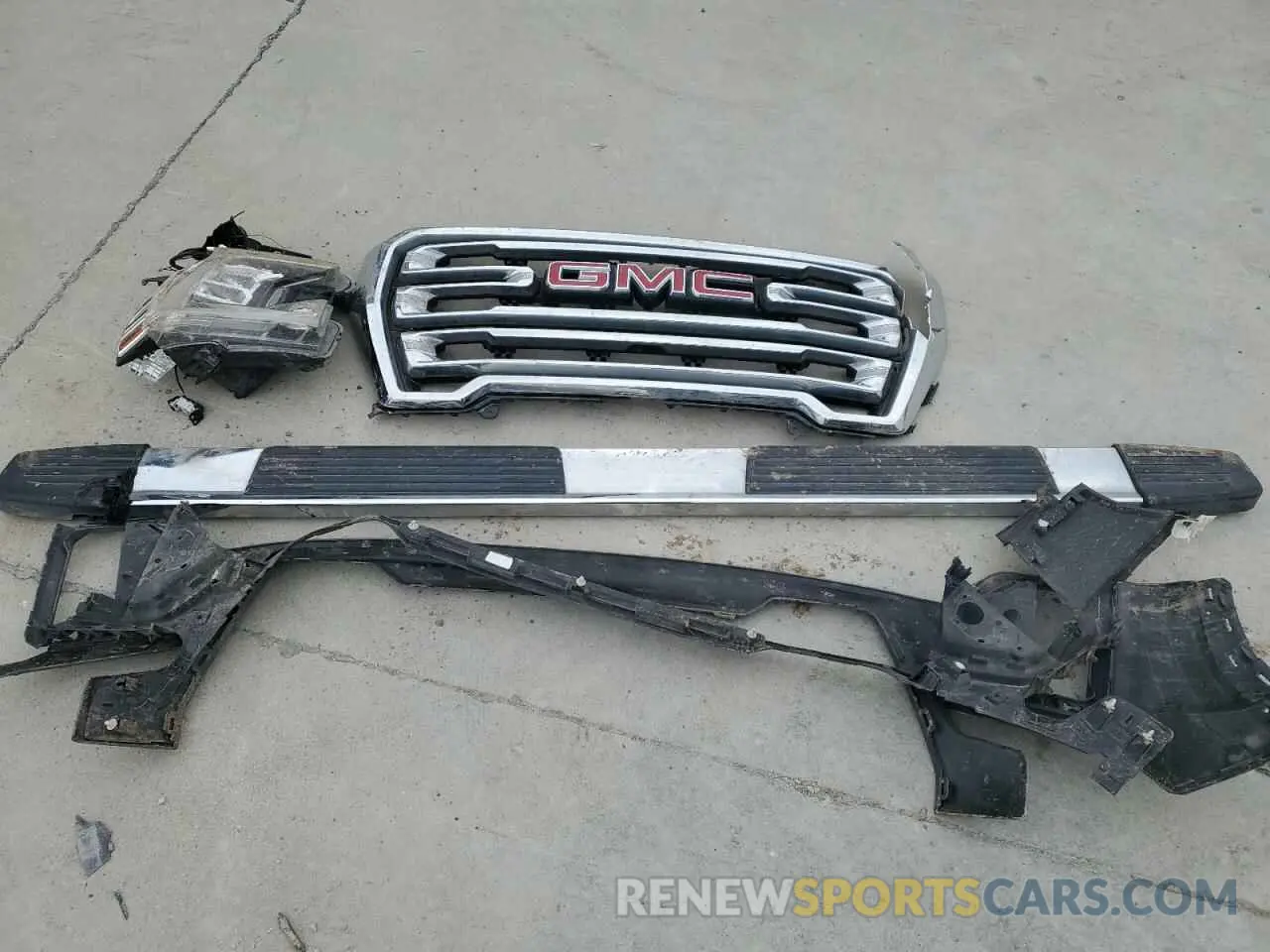 12 Photograph of a damaged car 3GTU9DED3MG483415 GMC SIERRA 2021