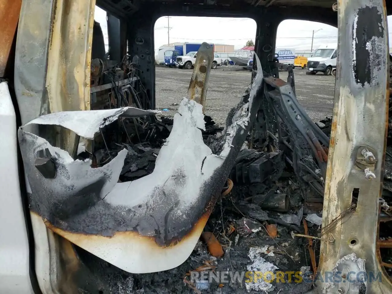10 Photograph of a damaged car 3GTU9DED4MG148938 GMC SIERRA 2021