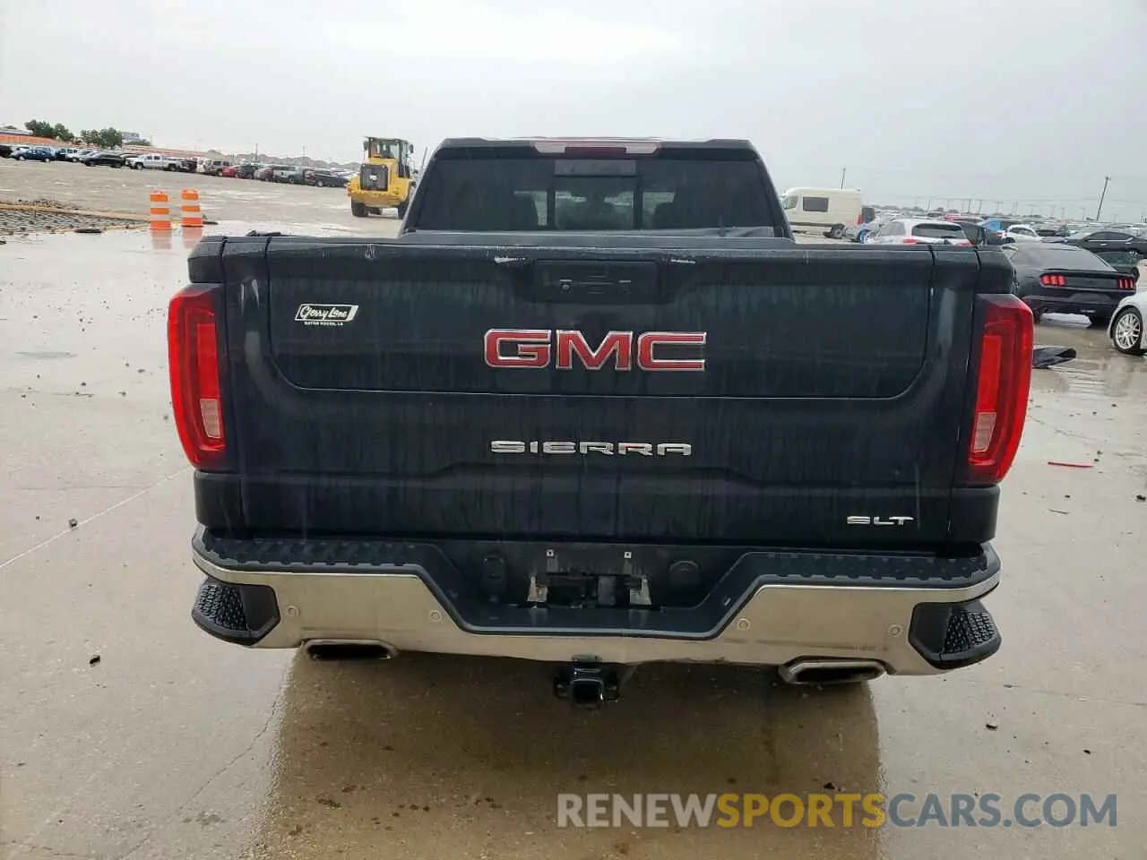 6 Photograph of a damaged car 3GTU9DED8MG282402 GMC SIERRA 2021