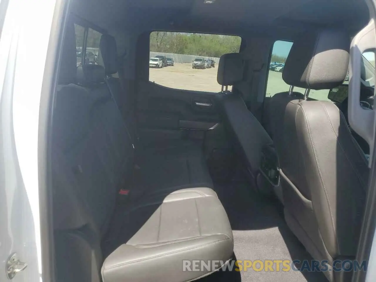 10 Photograph of a damaged car 3GTU9DED9MG327511 GMC SIERRA 2021