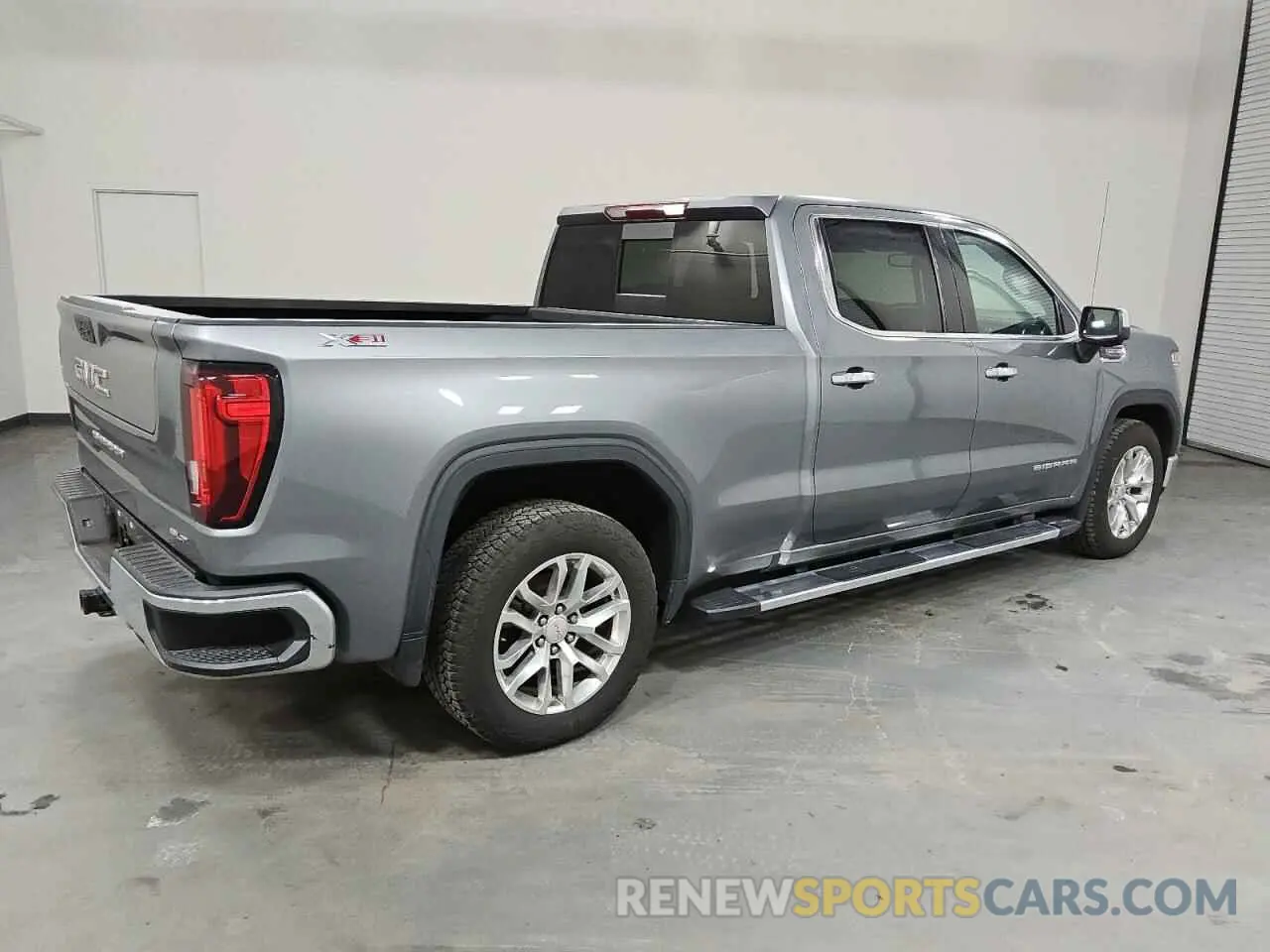 3 Photograph of a damaged car 3GTU9DEL6MG365558 GMC SIERRA 2021
