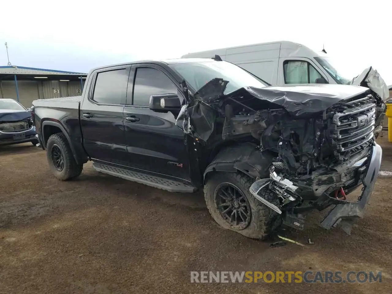 4 Photograph of a damaged car 3GTU9EET2MG339318 GMC SIERRA 2021
