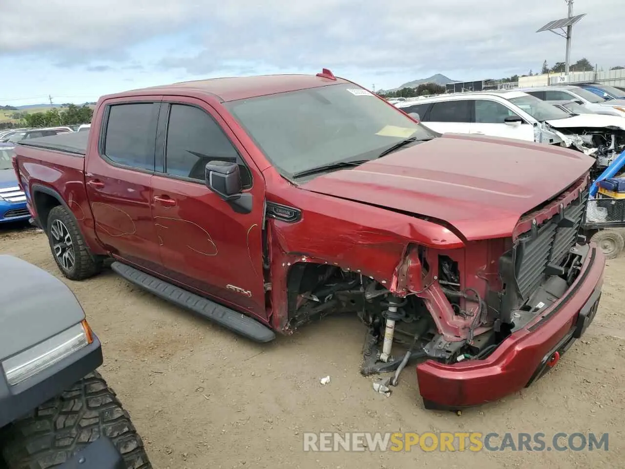 4 Photograph of a damaged car 3GTU9EET5MG463390 GMC SIERRA 2021