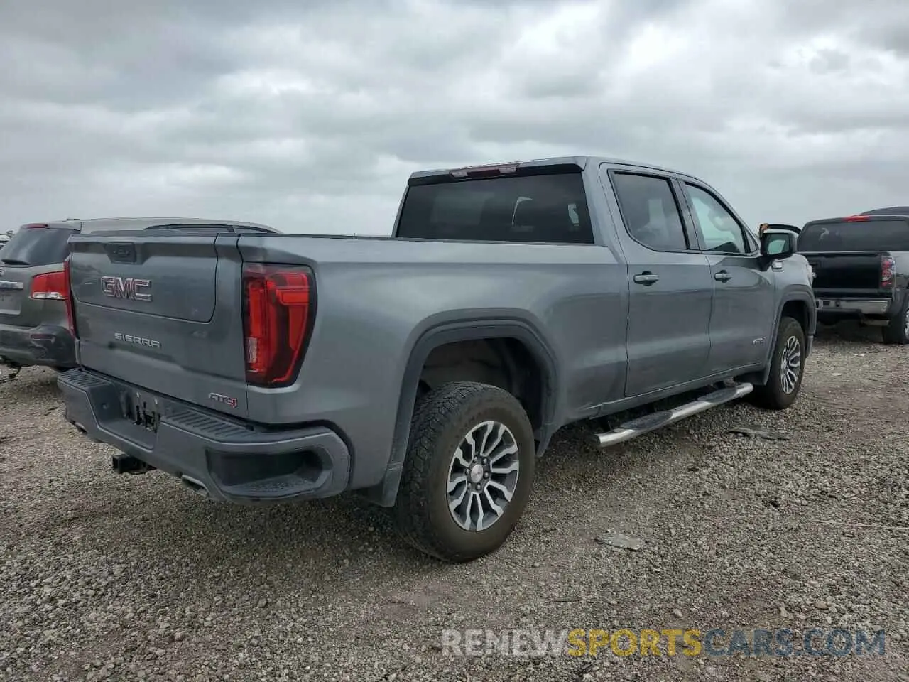 3 Photograph of a damaged car 3GTU9EET6MG461146 GMC SIERRA 2021