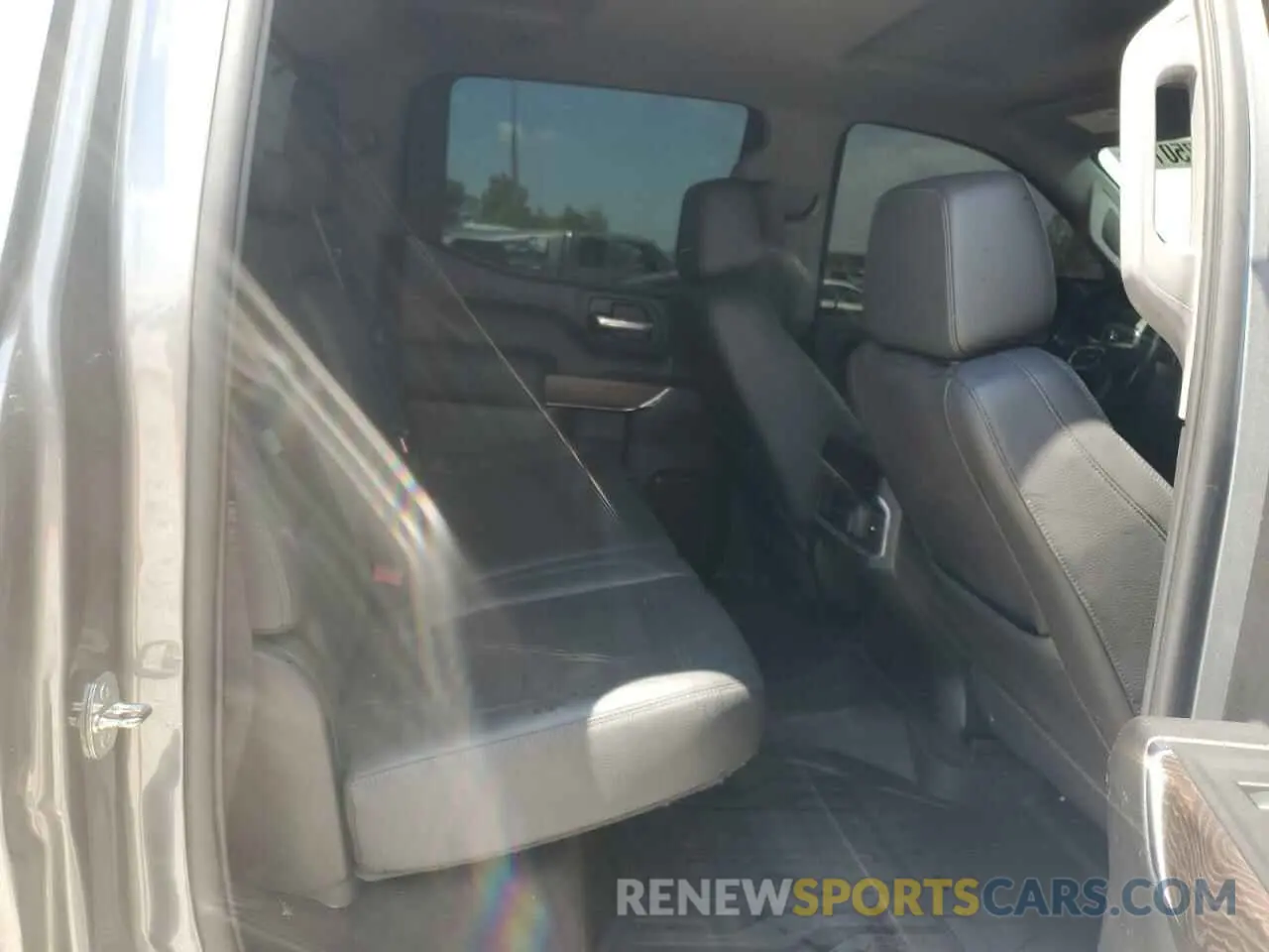 10 Photograph of a damaged car 3GTU9FED3MG293142 GMC SIERRA 2021