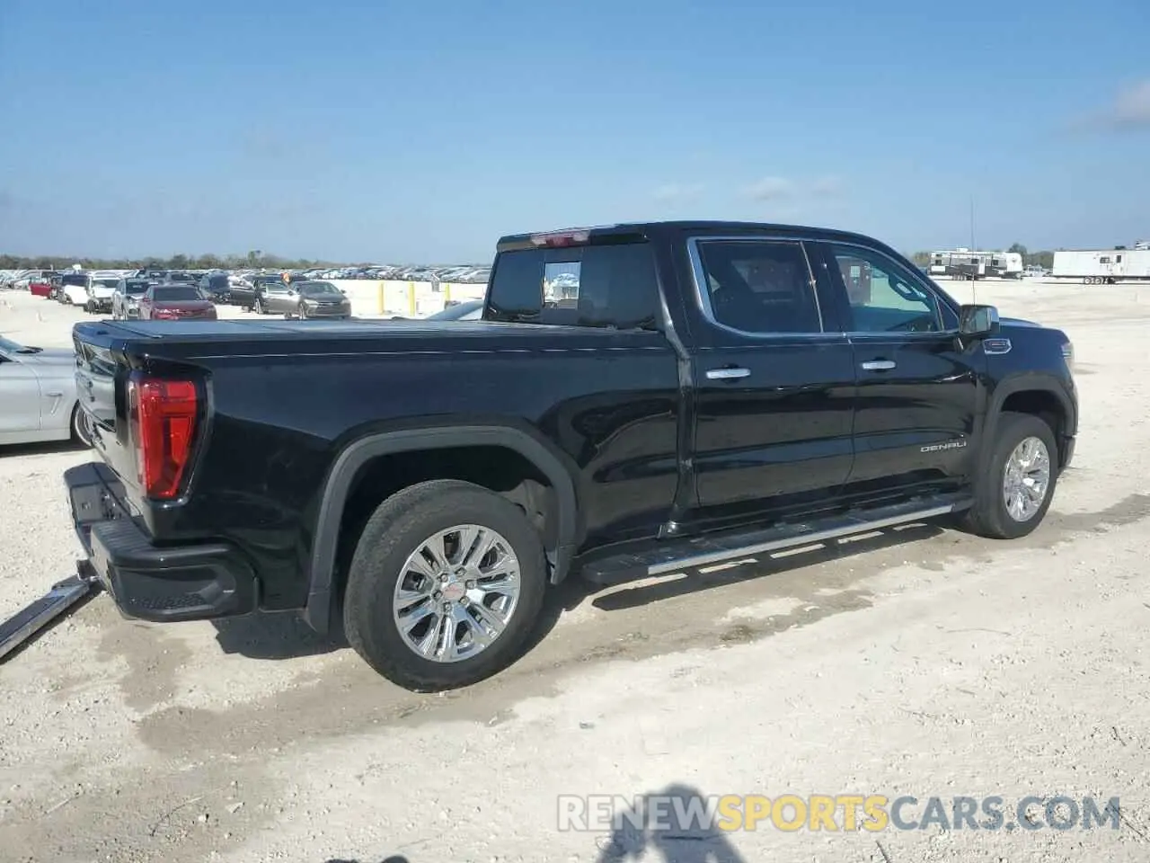 3 Photograph of a damaged car 3GTU9FEL0MG318621 GMC SIERRA 2021