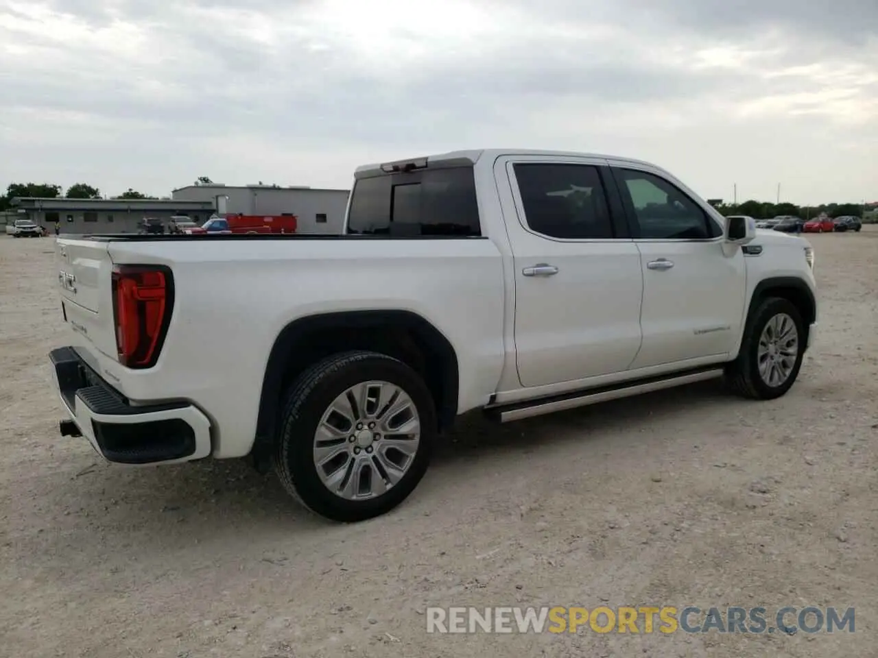 3 Photograph of a damaged car 3GTU9FEL2MG140341 GMC SIERRA 2021