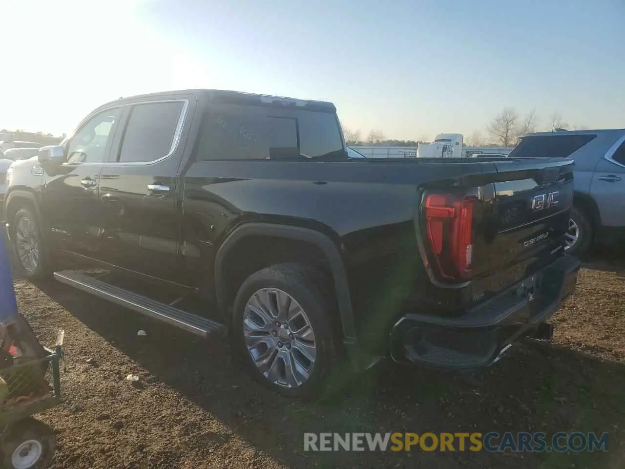 2 Photograph of a damaged car 3GTU9FEL5MG304813 GMC SIERRA 2021