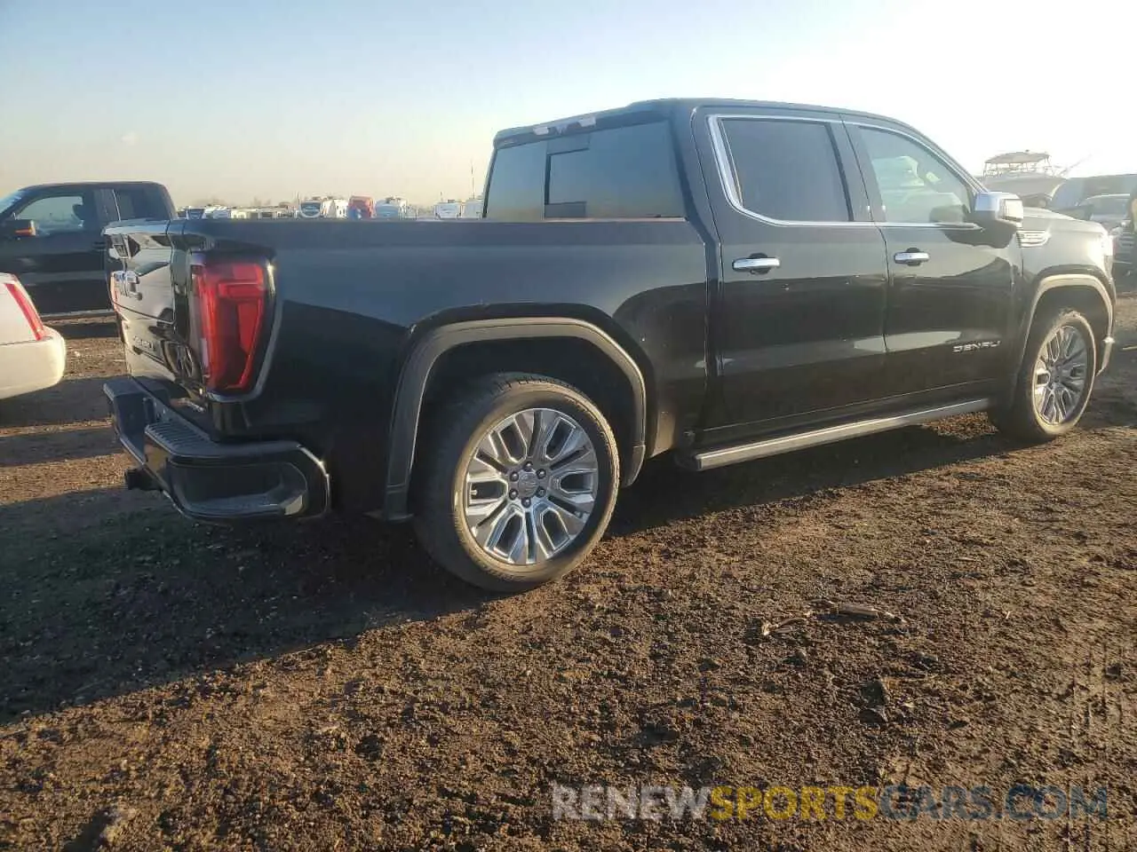 3 Photograph of a damaged car 3GTU9FEL5MG304813 GMC SIERRA 2021