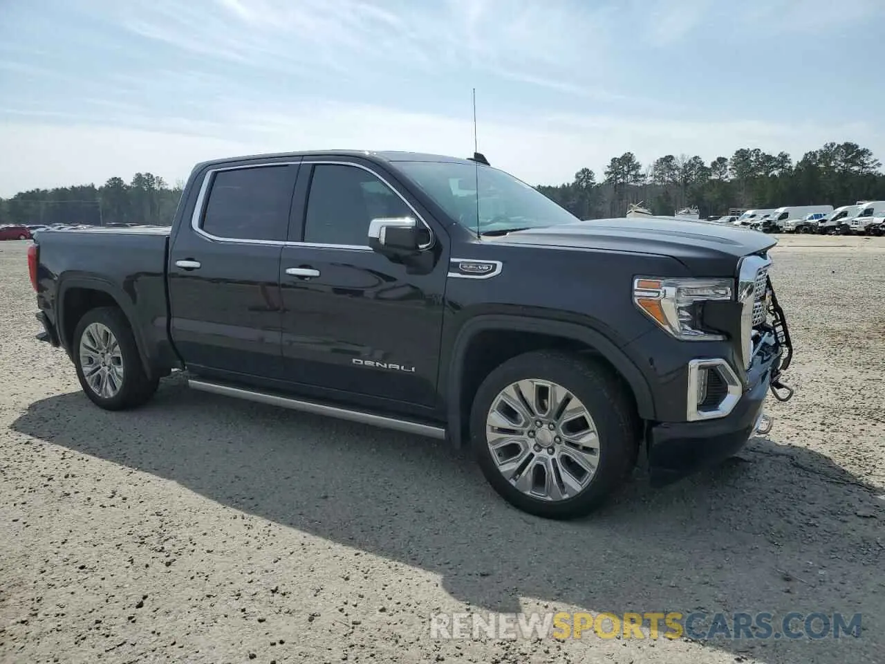 4 Photograph of a damaged car 3GTU9FEL8MG447982 GMC SIERRA 2021