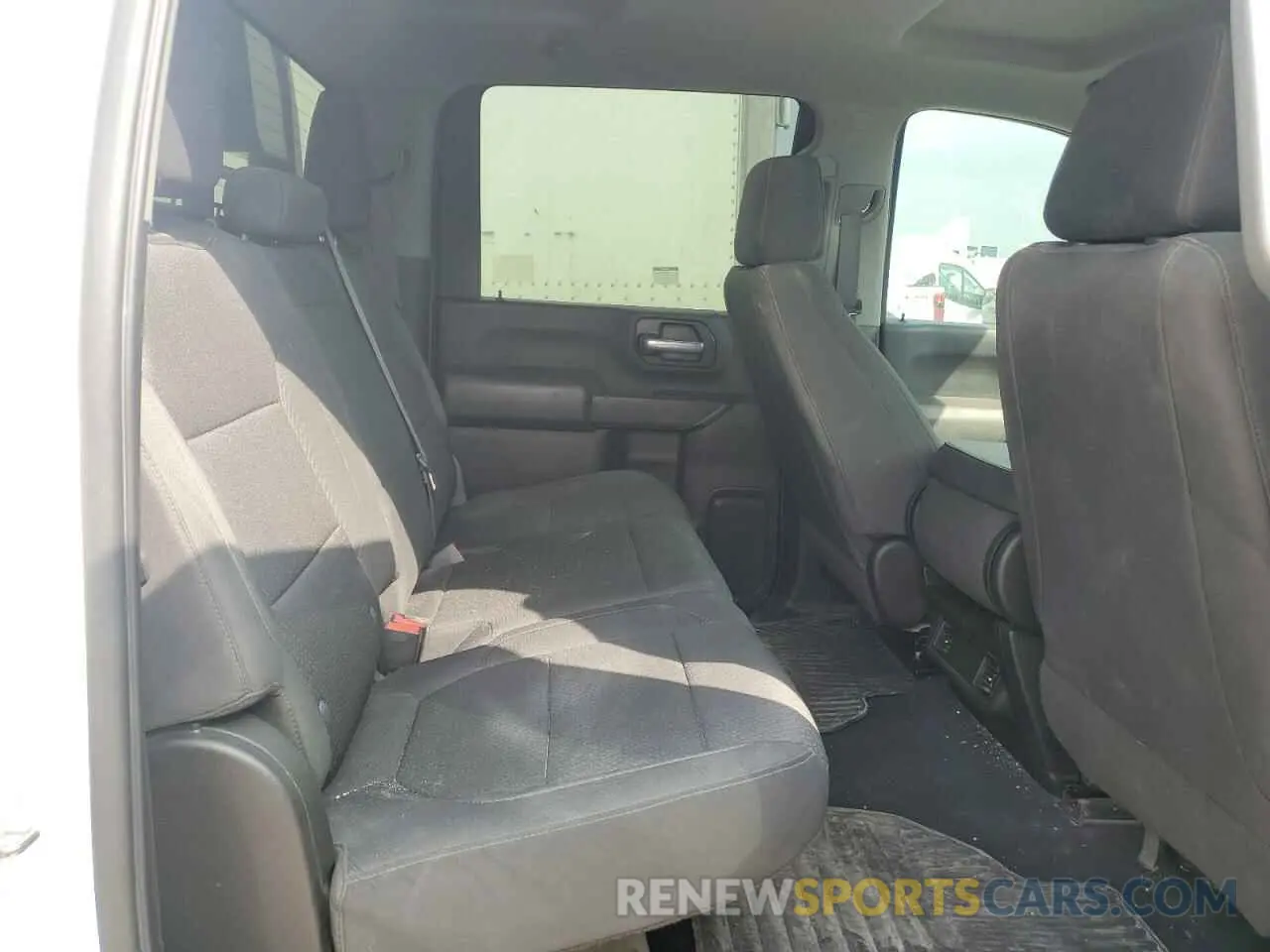 10 Photograph of a damaged car 1GD49SEY5NF337751 GMC SIERRA 2022