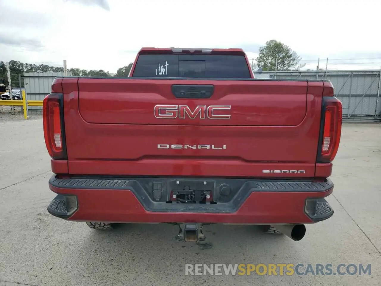 6 Photograph of a damaged car 1GT19REYXNF211711 GMC SIERRA 2022