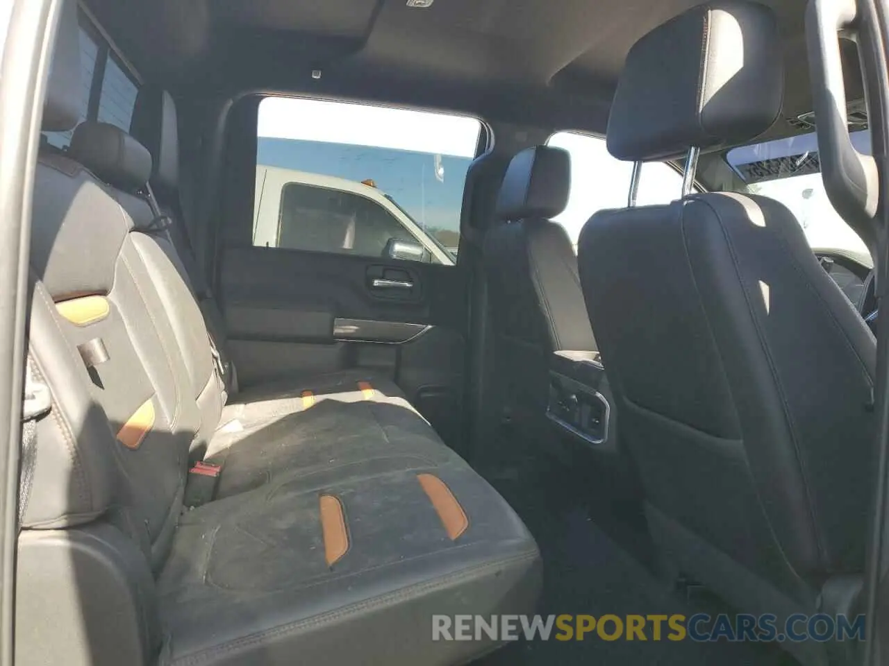 10 Photograph of a damaged car 1GT49PEY2NF261441 GMC SIERRA 2022