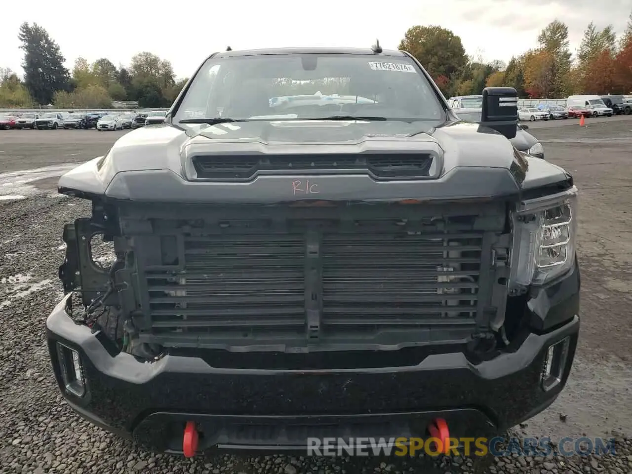 5 Photograph of a damaged car 1GT49PEY6NF111686 GMC SIERRA 2022