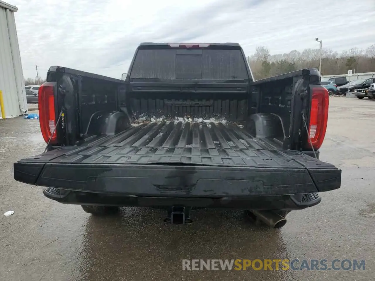 6 Photograph of a damaged car 1GT49RE70NF274028 GMC SIERRA 2022