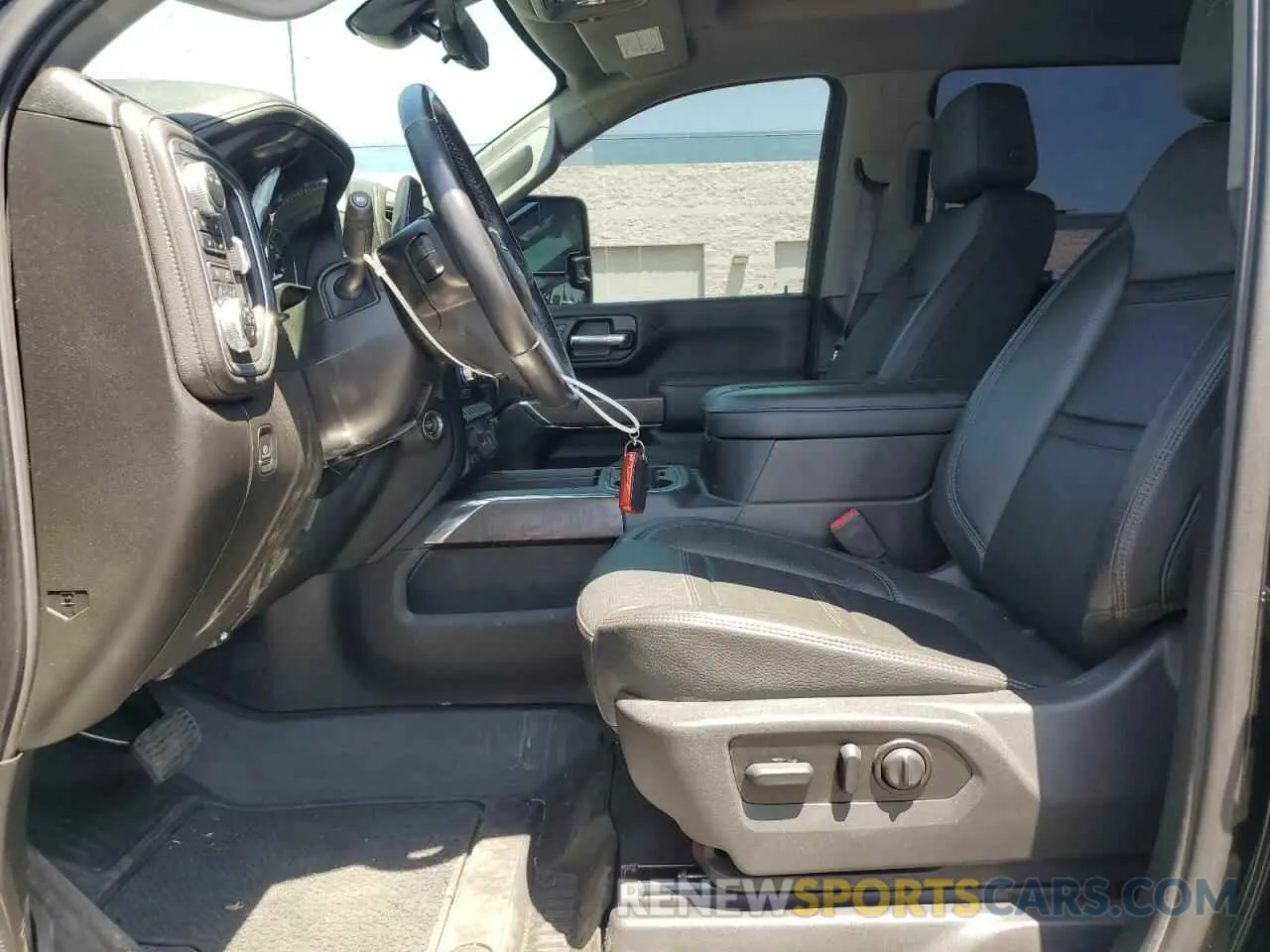 7 Photograph of a damaged car 1GT49REY7NF186814 GMC SIERRA 2022