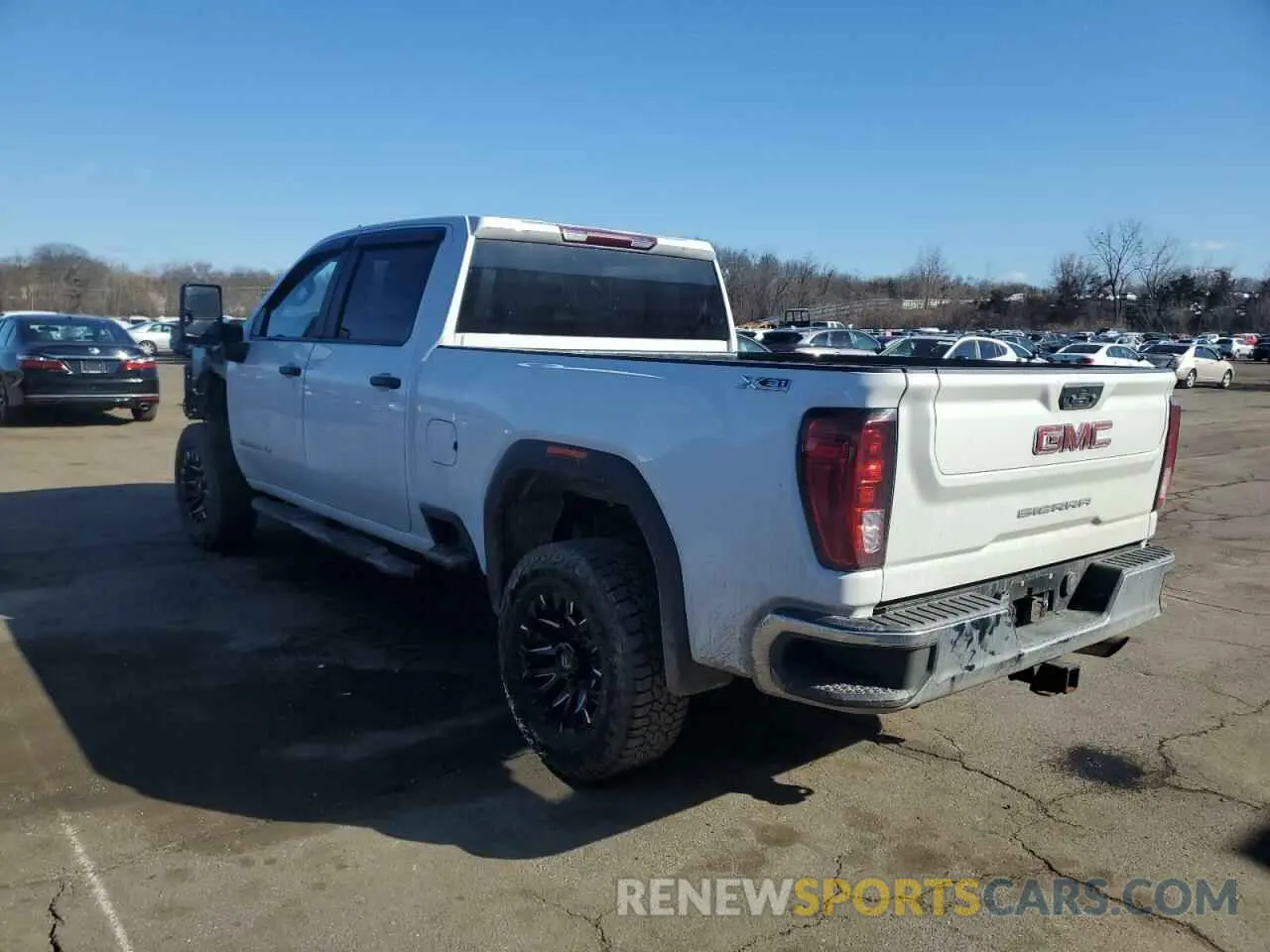 2 Photograph of a damaged car 1GT49SE75NF287719 GMC SIERRA 2022