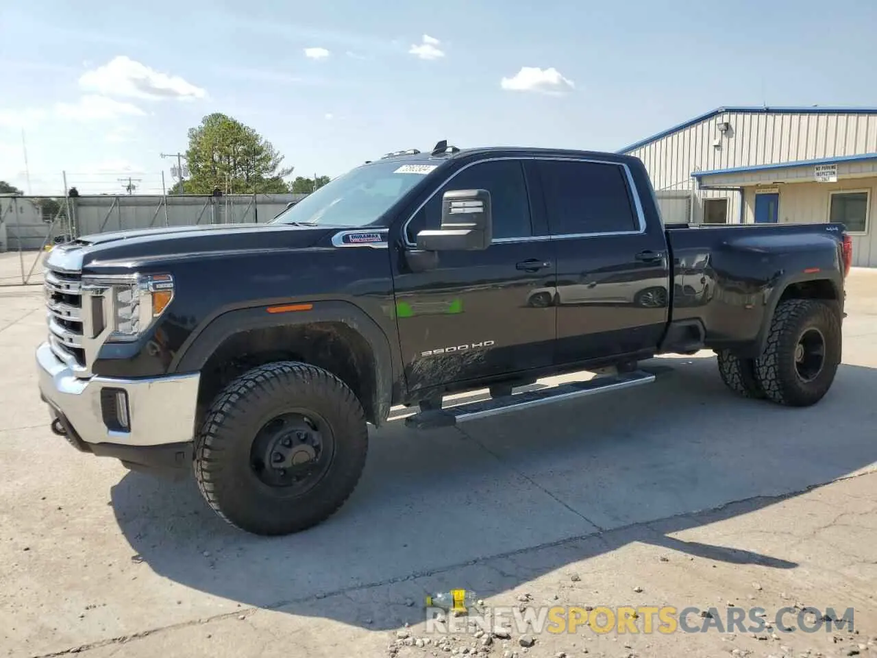 1 Photograph of a damaged car 1GT49TEY9NF298026 GMC SIERRA 2022