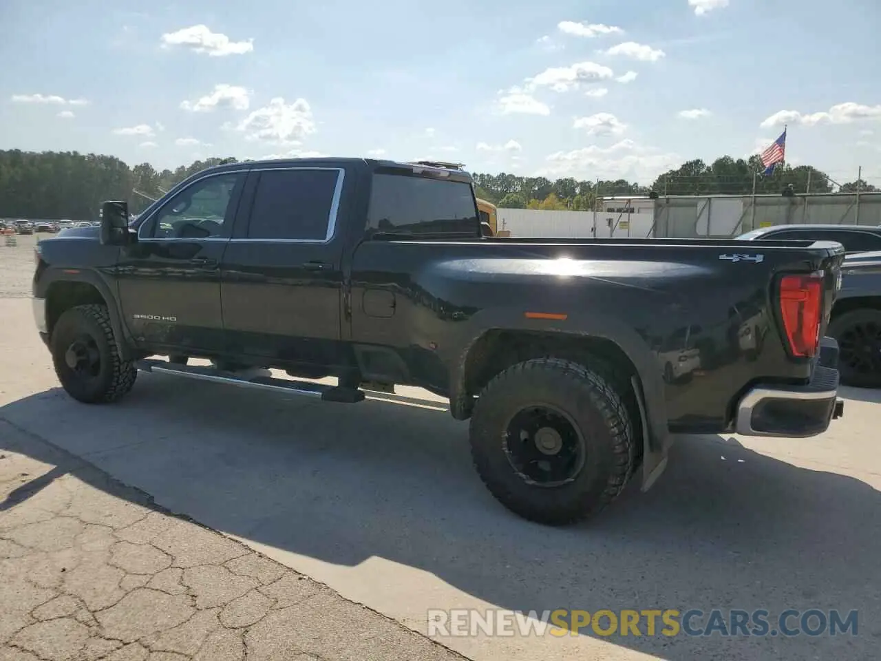 2 Photograph of a damaged car 1GT49TEY9NF298026 GMC SIERRA 2022