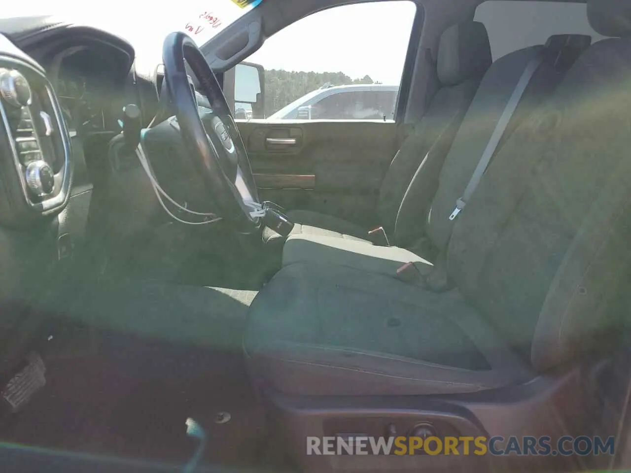 7 Photograph of a damaged car 1GT49TEY9NF298026 GMC SIERRA 2022