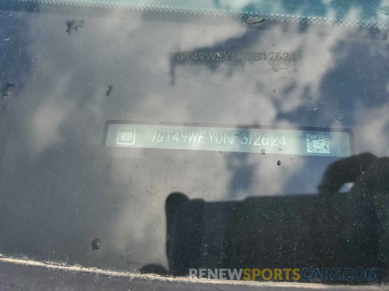 14 Photograph of a damaged car 1GT49WEY0NF312624 GMC SIERRA 2022
