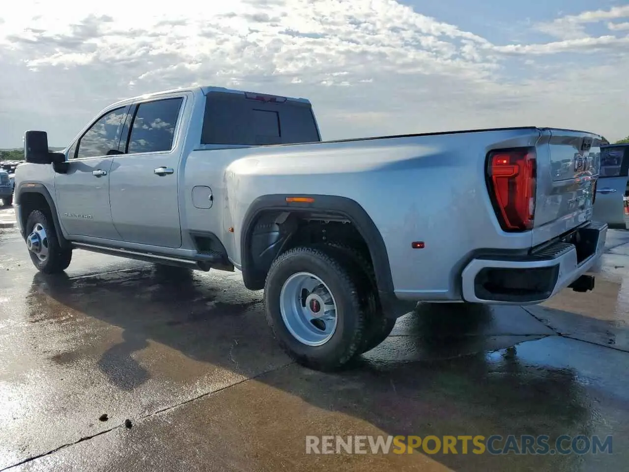 2 Photograph of a damaged car 1GT49WEY4NF360479 GMC SIERRA 2022