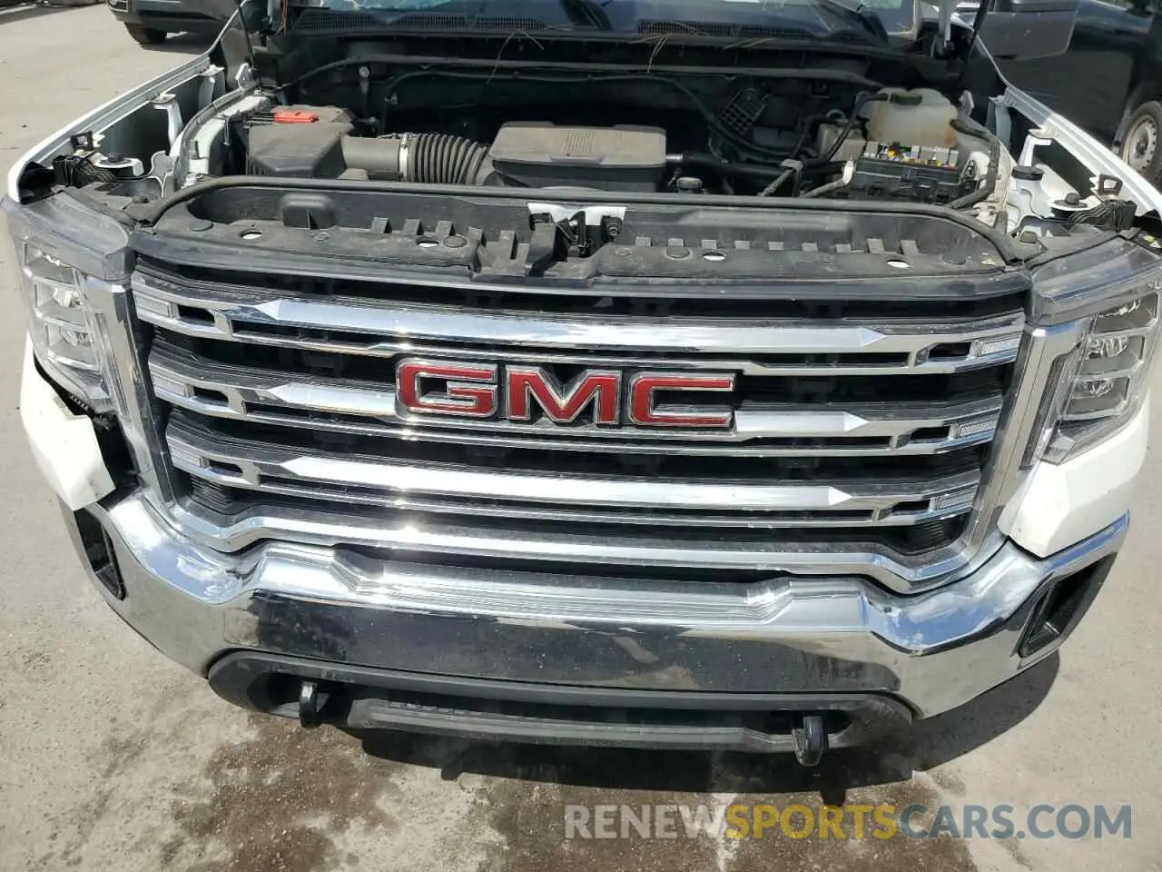 11 Photograph of a damaged car 1GT58ME71NF215631 GMC SIERRA 2022