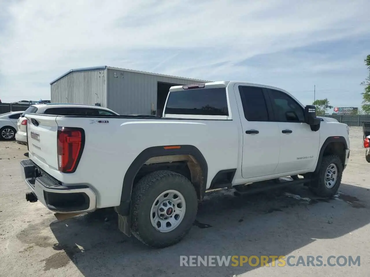 3 Photograph of a damaged car 1GT59LE72NF323733 GMC SIERRA 2022