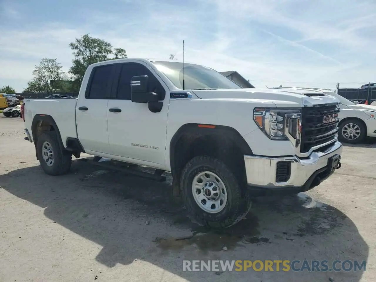 4 Photograph of a damaged car 1GT59LE72NF323733 GMC SIERRA 2022