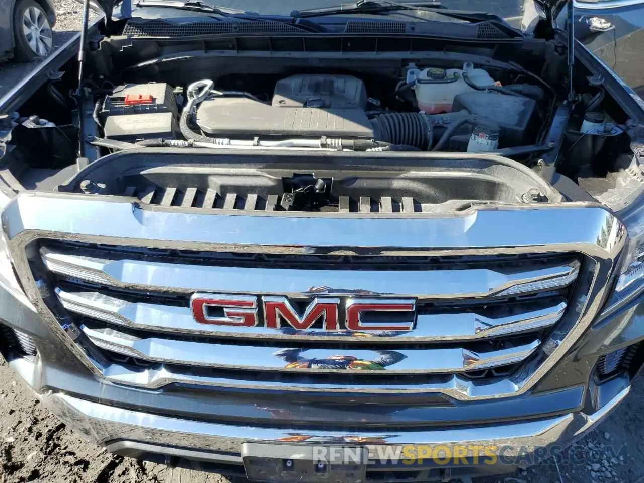 11 Photograph of a damaged car 1GTP9BEK7NZ129589 GMC SIERRA 2022