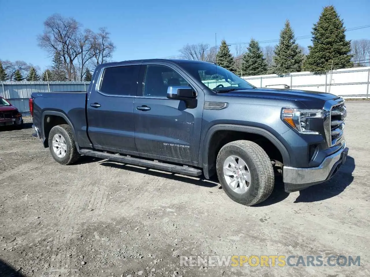 4 Photograph of a damaged car 1GTP9BEK7NZ129589 GMC SIERRA 2022