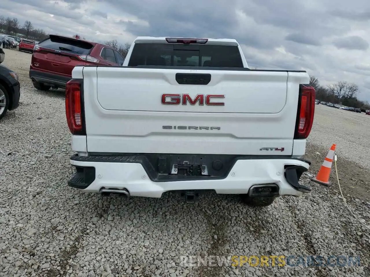 6 Photograph of a damaged car 1GTP9EEL0NZ144784 GMC SIERRA 2022