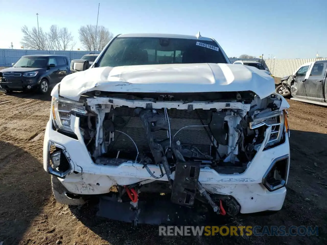 5 Photograph of a damaged car 1GTP9EEL3NZ205951 GMC SIERRA 2022