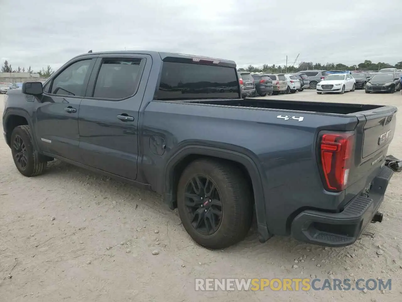 2 Photograph of a damaged car 1GTP9GEK2NZ179930 GMC SIERRA 2022