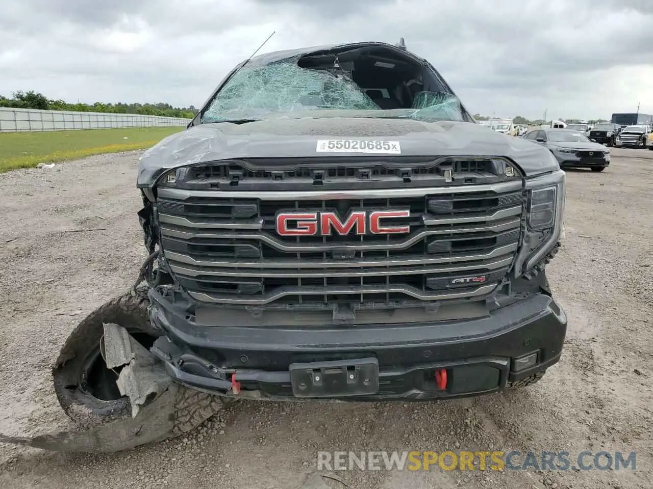 5 Photograph of a damaged car 1GTPUEEL4NZ534169 GMC SIERRA 2022
