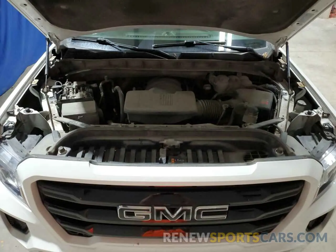 11 Photograph of a damaged car 1GTR9CEDXNZ117307 GMC SIERRA 2022