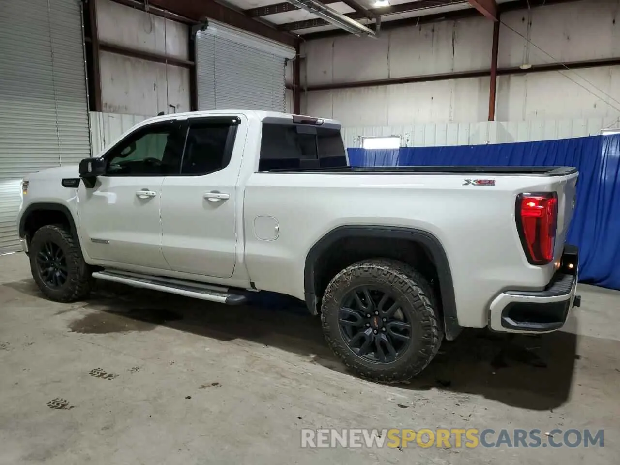 2 Photograph of a damaged car 1GTR9CEDXNZ117307 GMC SIERRA 2022