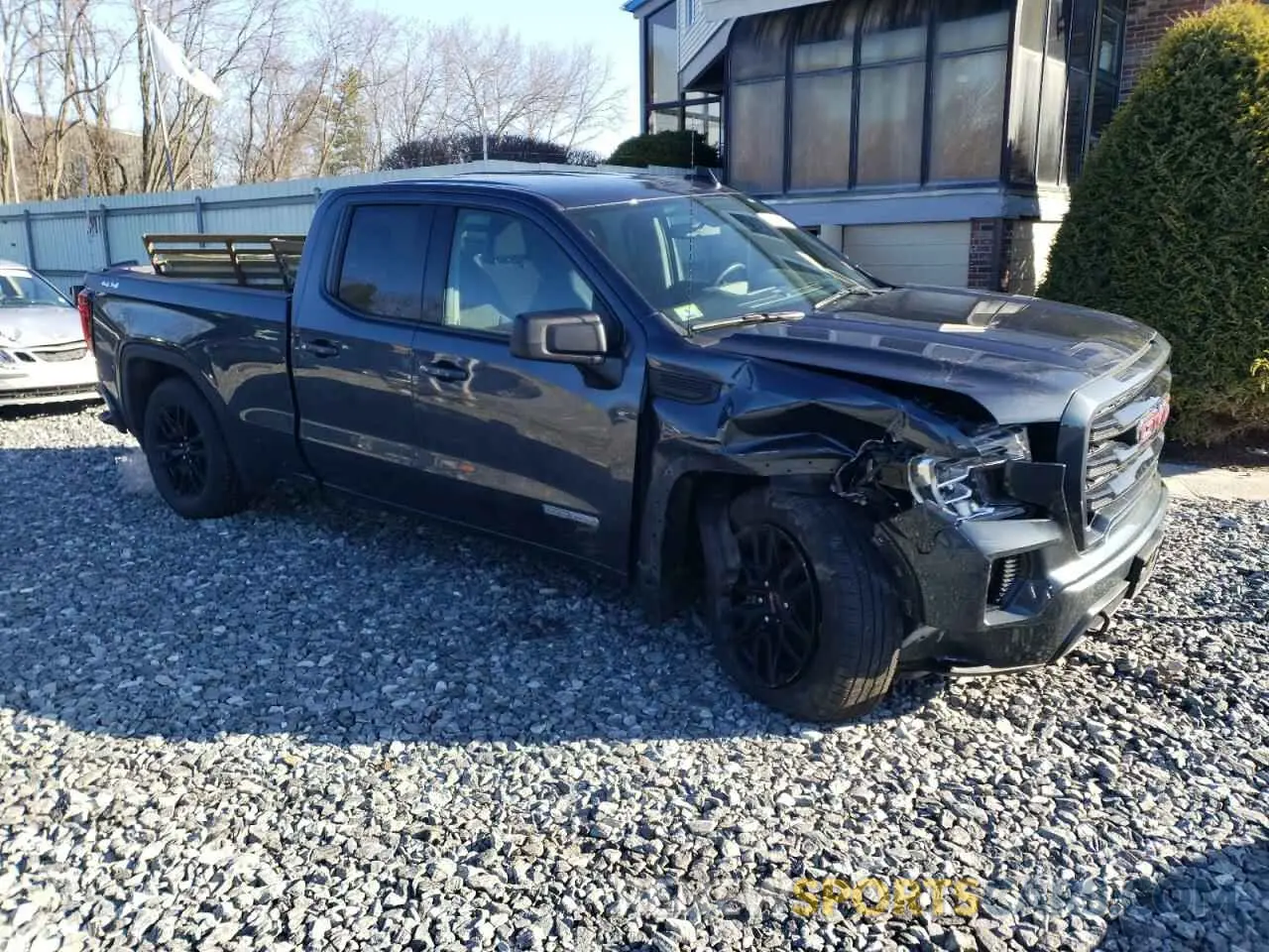 4 Photograph of a damaged car 1GTR9GEKXNZ124490 GMC SIERRA 2022