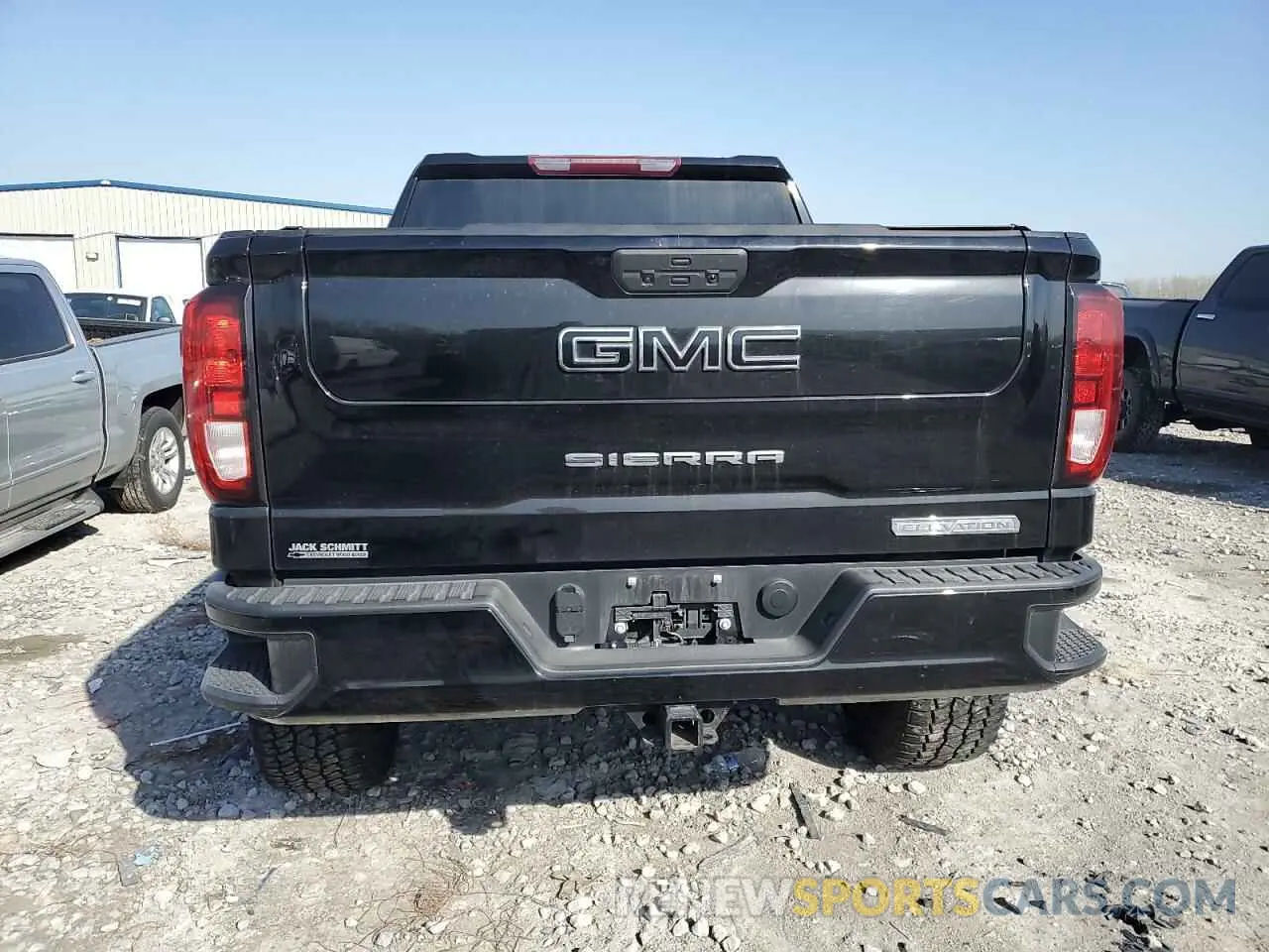 6 Photograph of a damaged car 1GTU9CED0NZ133543 GMC SIERRA 2022