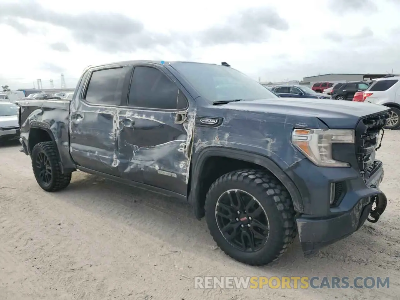 4 Photograph of a damaged car 1GTU9CED1NZ201381 GMC SIERRA 2022