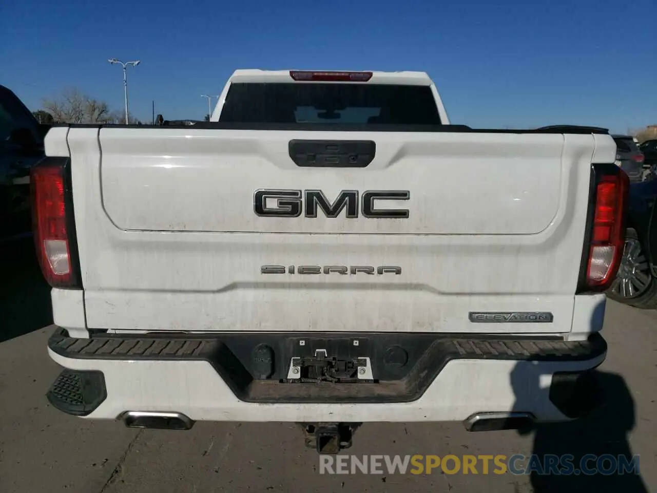6 Photograph of a damaged car 1GTU9CED6NZ109084 GMC SIERRA 2022