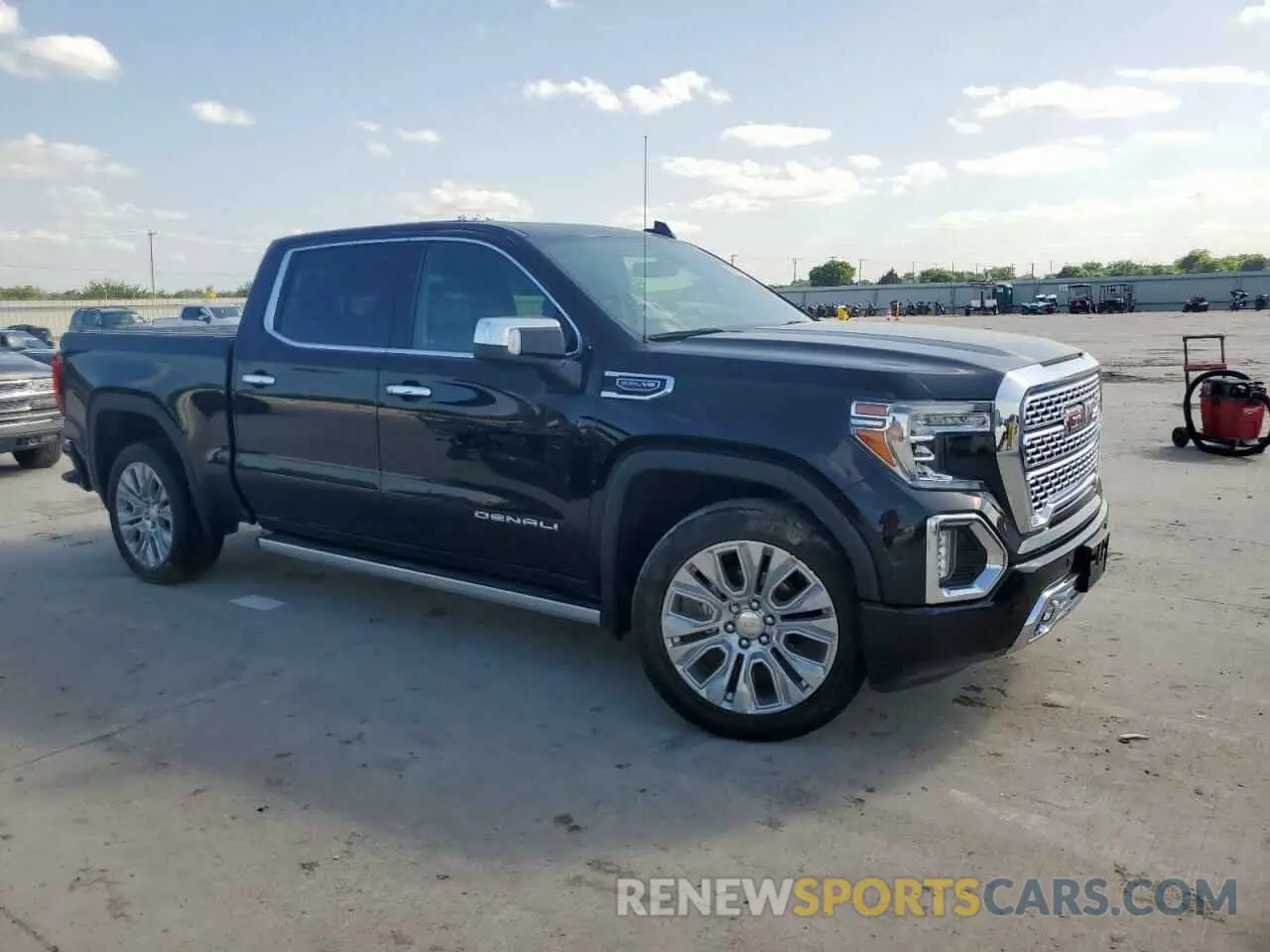 4 Photograph of a damaged car 1GTU9FED3NZ237252 GMC SIERRA 2022