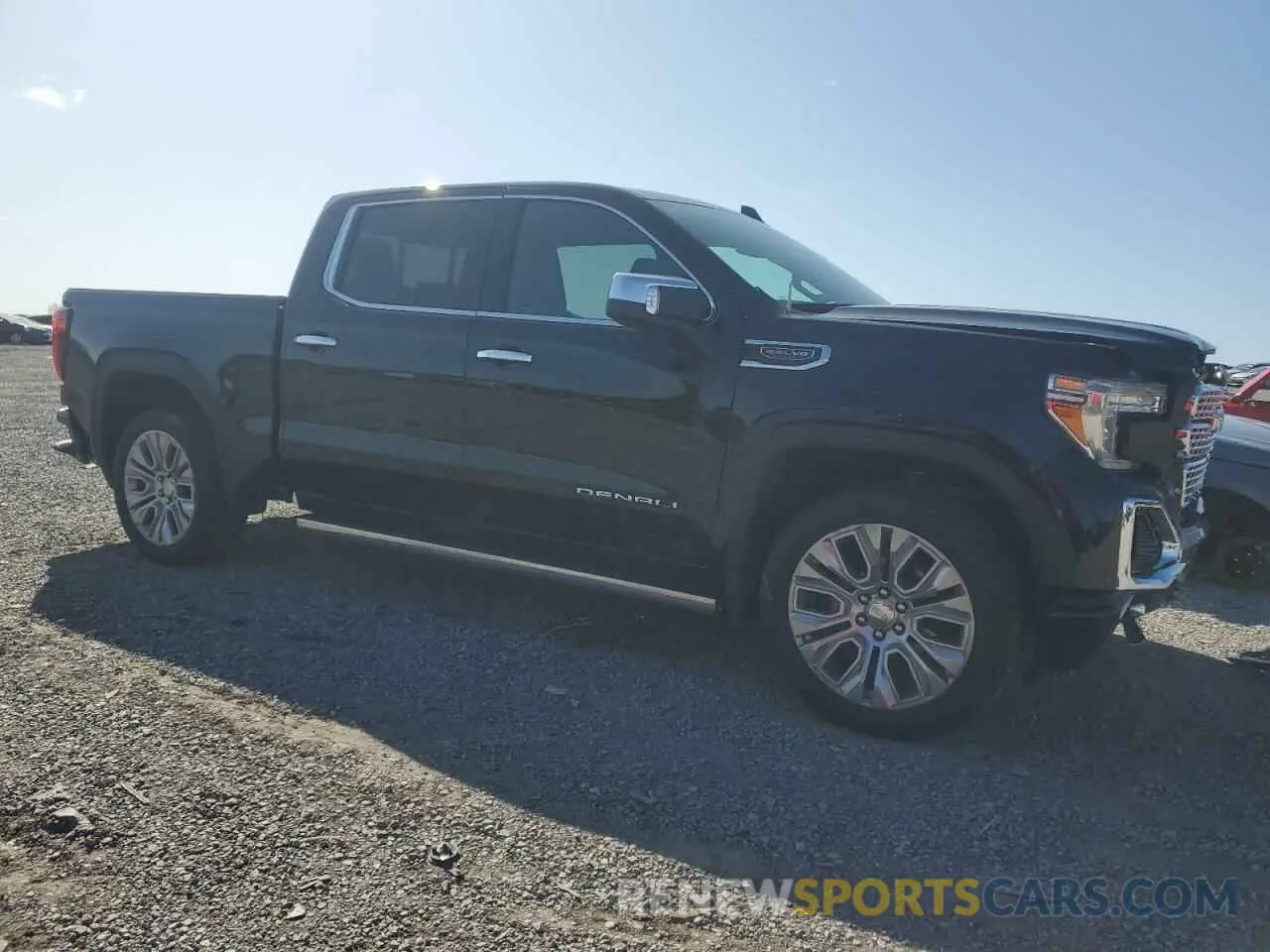 4 Photograph of a damaged car 1GTU9FEL2NZ234267 GMC SIERRA 2022