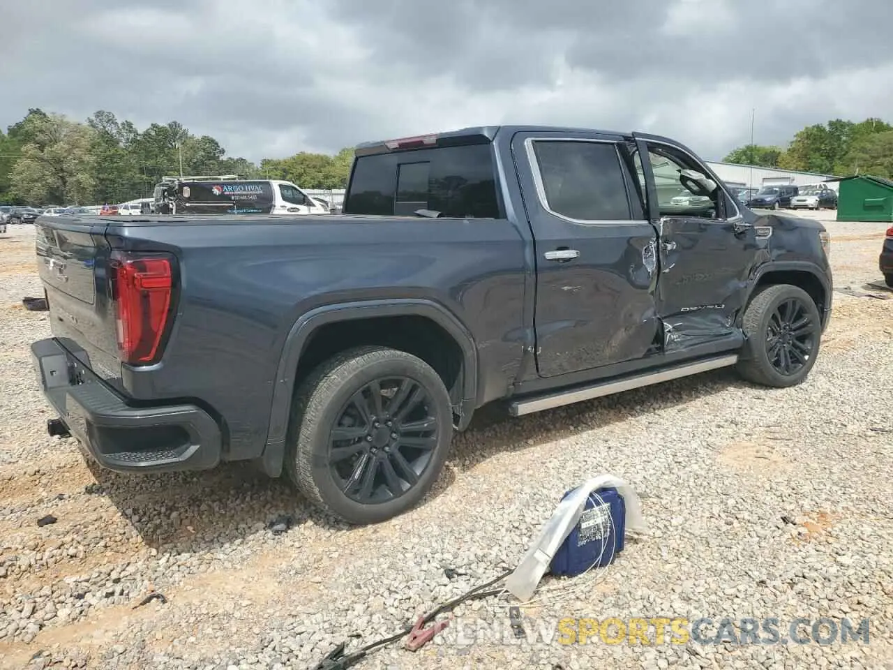 3 Photograph of a damaged car 1GTU9FEL9NZ219975 GMC SIERRA 2022