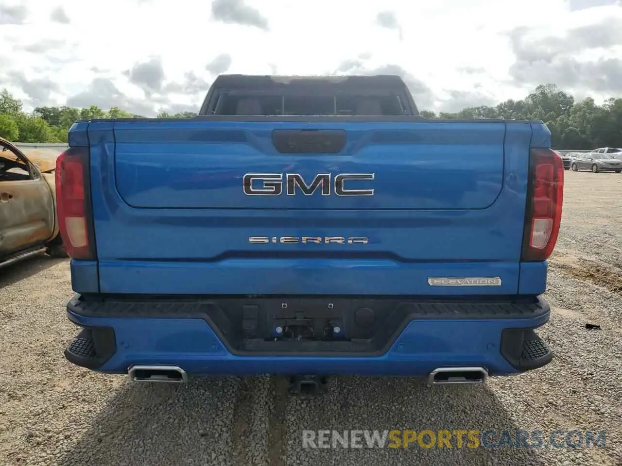 6 Photograph of a damaged car 1GTUUCET9NZ527998 GMC SIERRA 2022