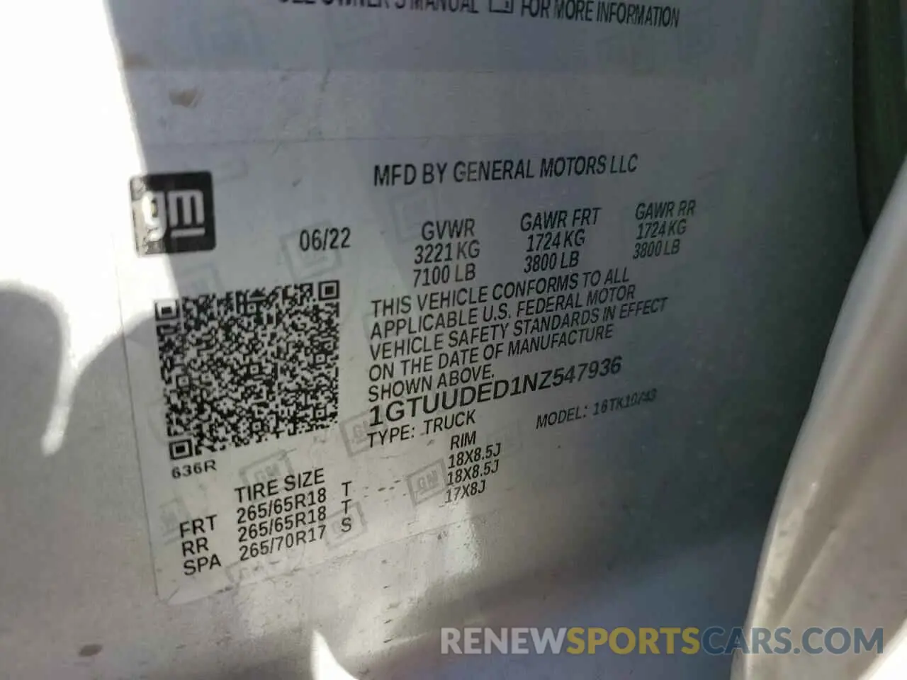 12 Photograph of a damaged car 1GTUUDED1NZ547936 GMC SIERRA 2022