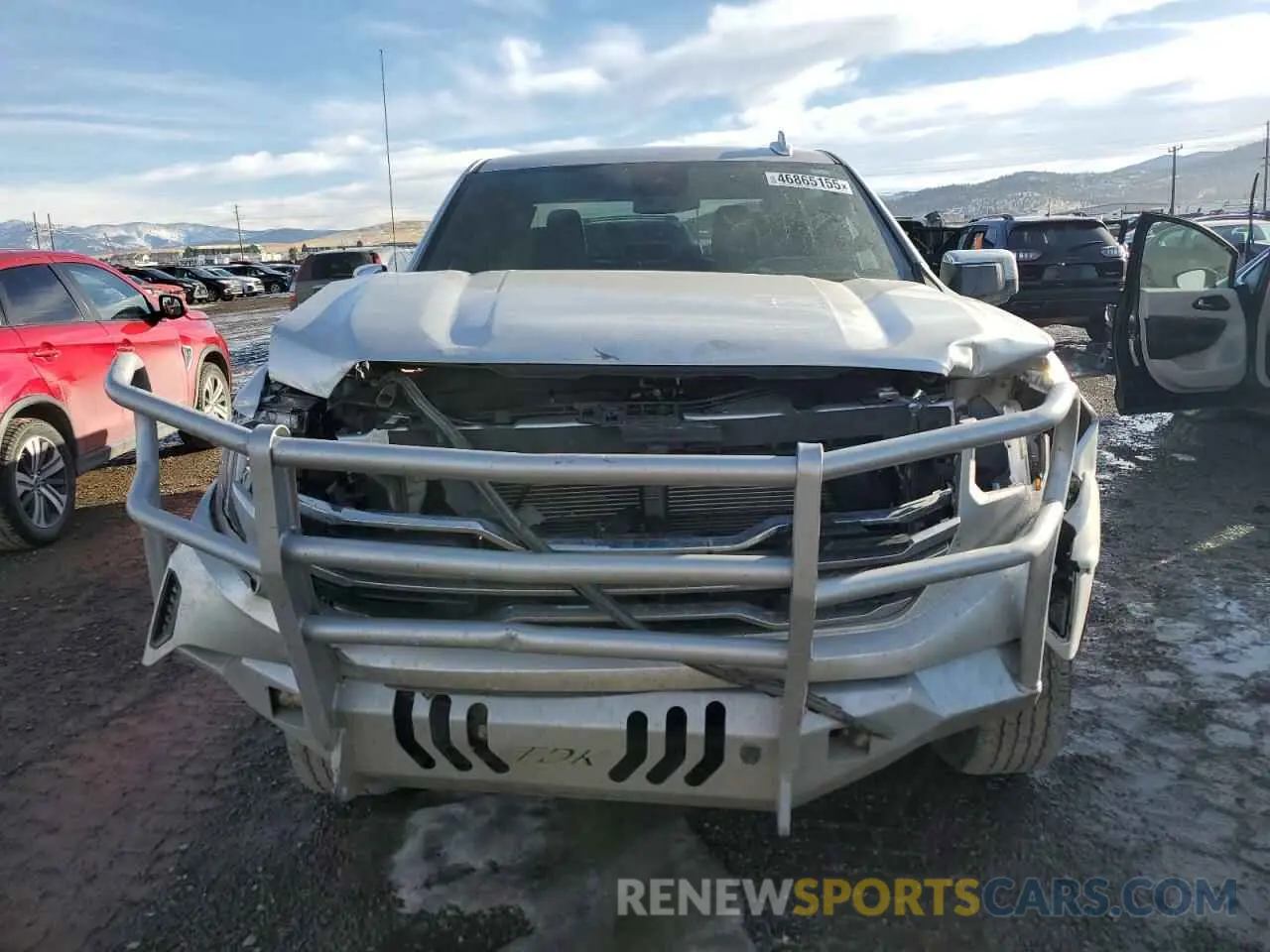 5 Photograph of a damaged car 1GTUUDED1NZ547936 GMC SIERRA 2022